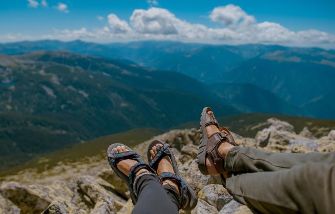 A Guide To Picking The Perfect Hiking Sandals