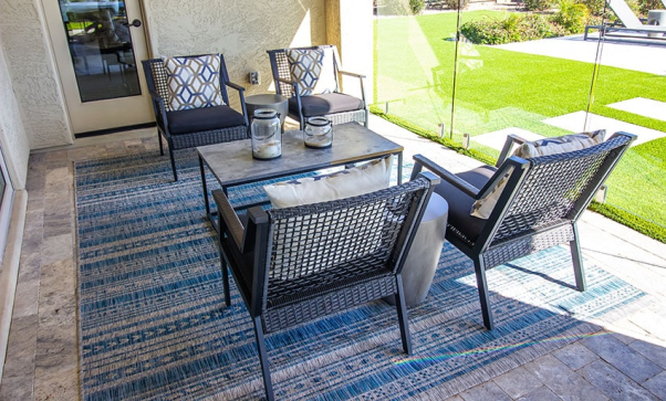 Indoor/Outdoor Rug Guide: Find the Perfect Rug for Your Home!